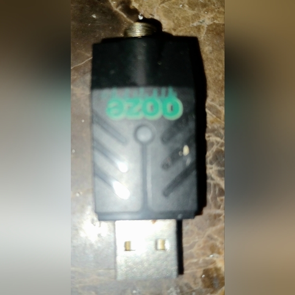 USB charger - Picture 1 of 1